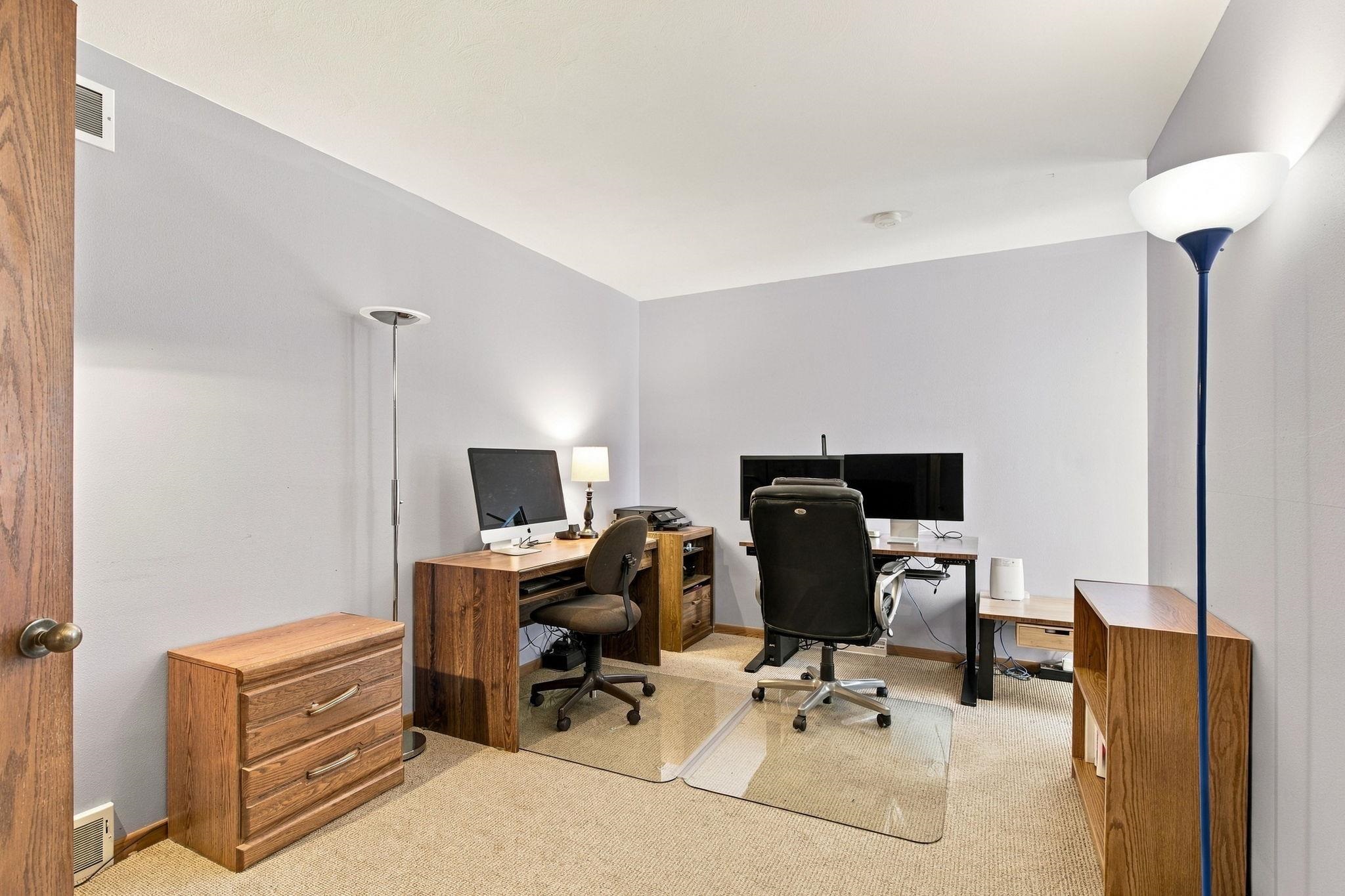 10 Apple Hill Circle
