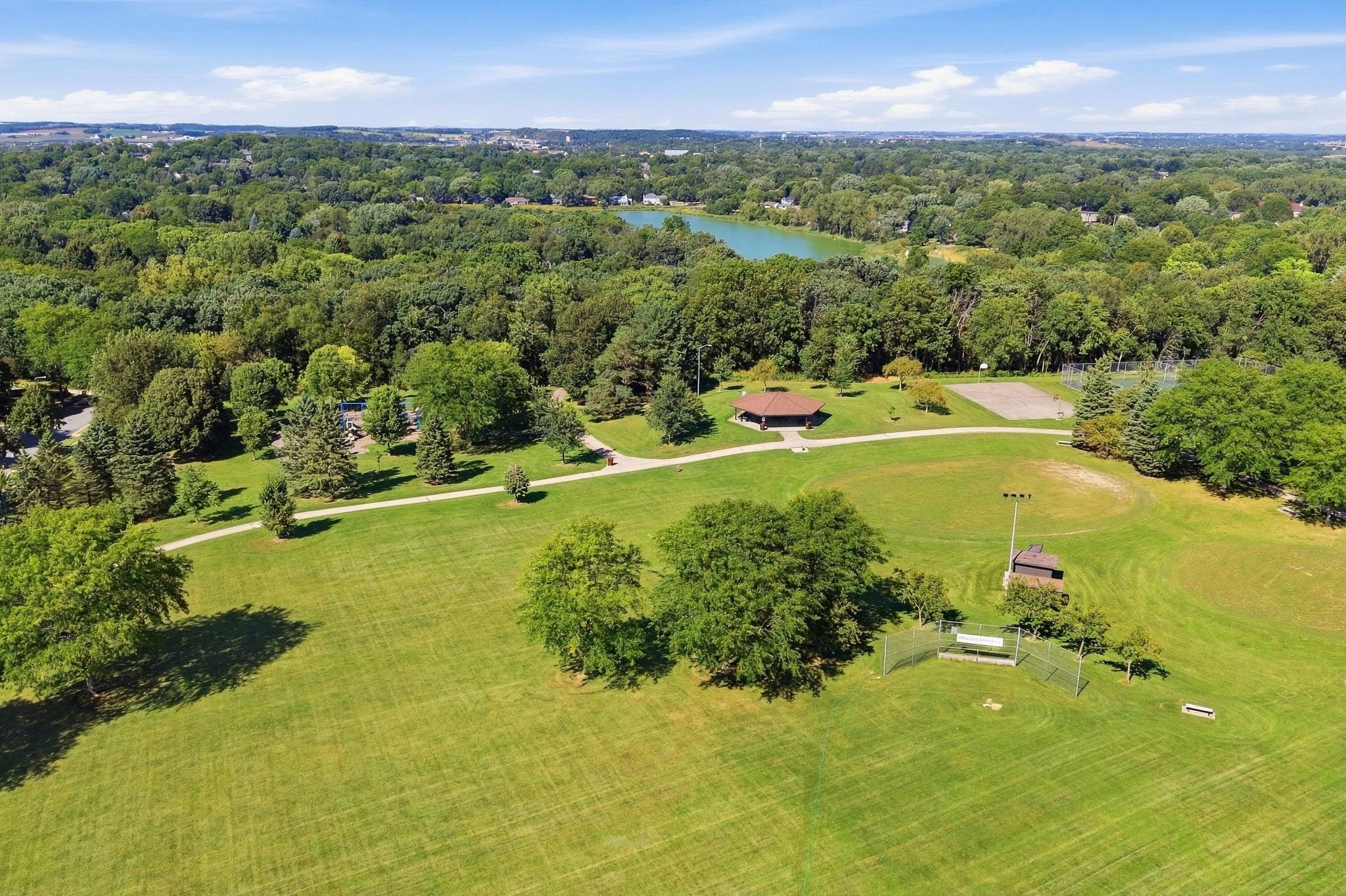 10 Apple Hill Circle