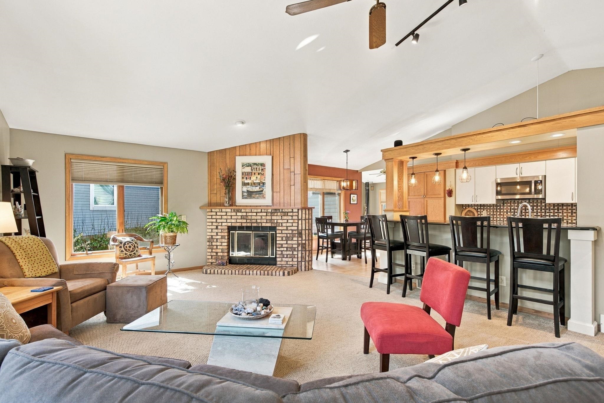 10 Apple Hill Circle