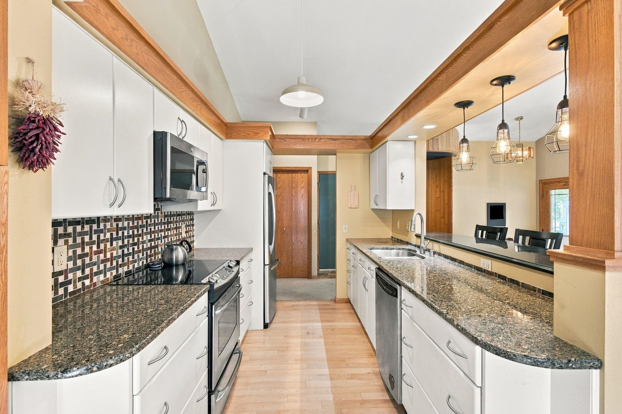 10 Apple Hill Circle