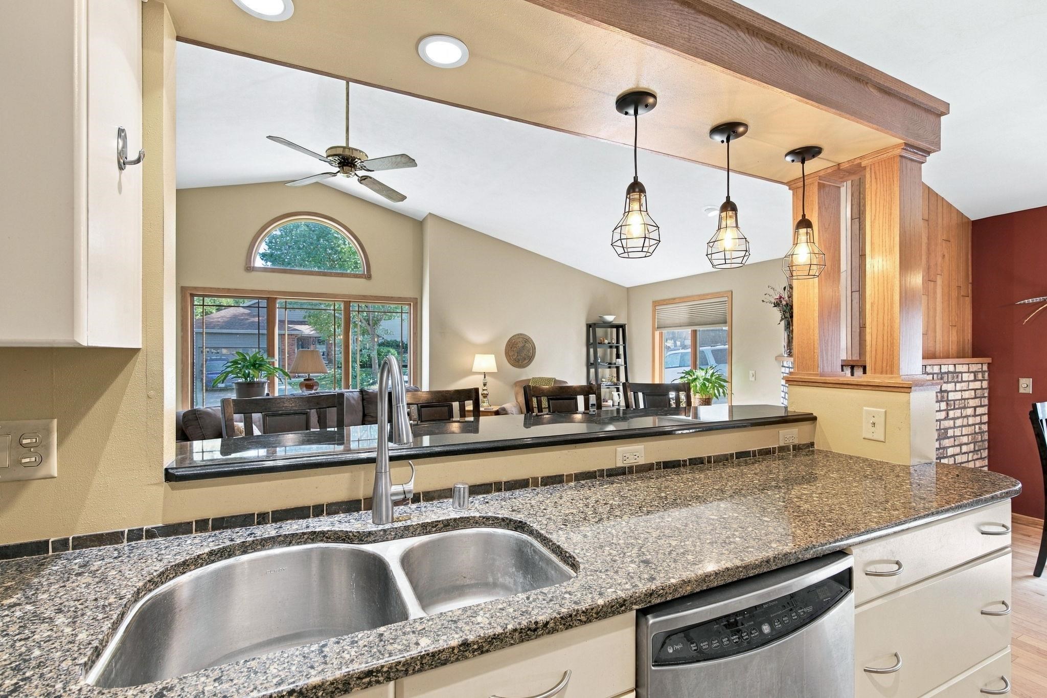 10 Apple Hill Circle