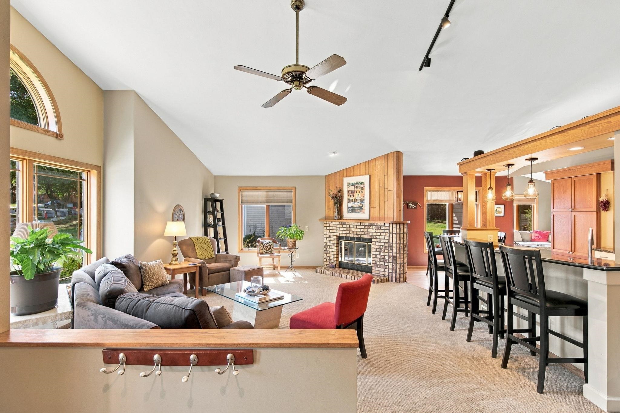 10 Apple Hill Circle