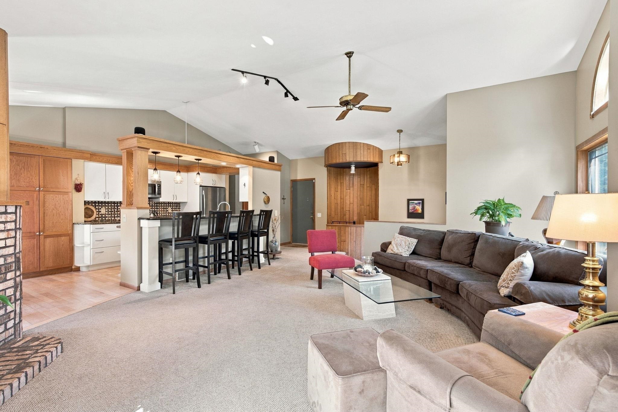 10 Apple Hill Circle