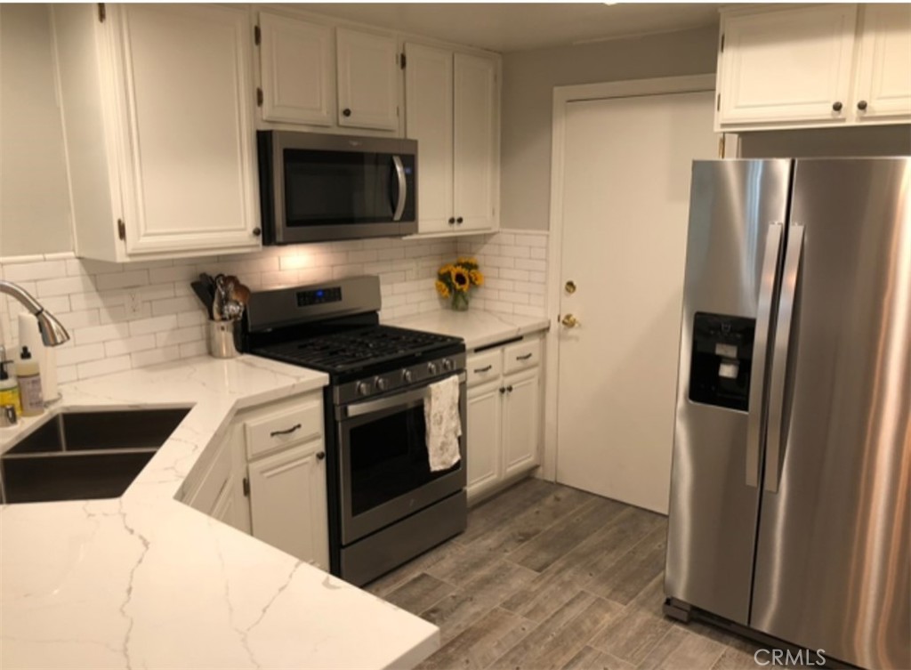 6608 Clybourn Avenue 89