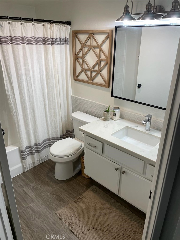 6608 Clybourn Avenue 89