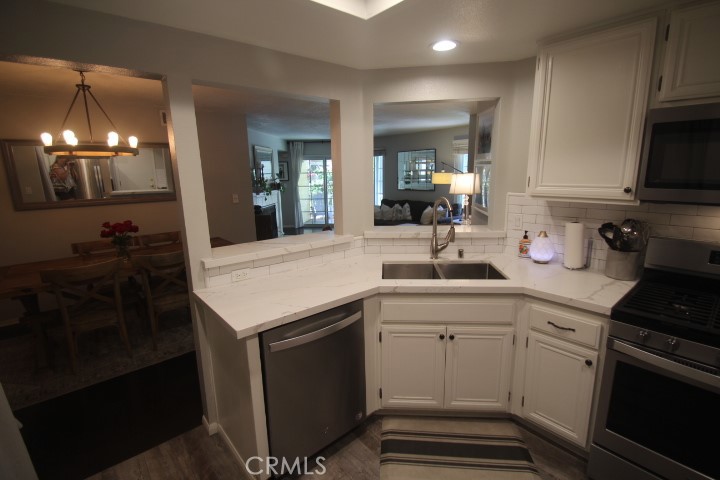 6608 Clybourn Avenue 89