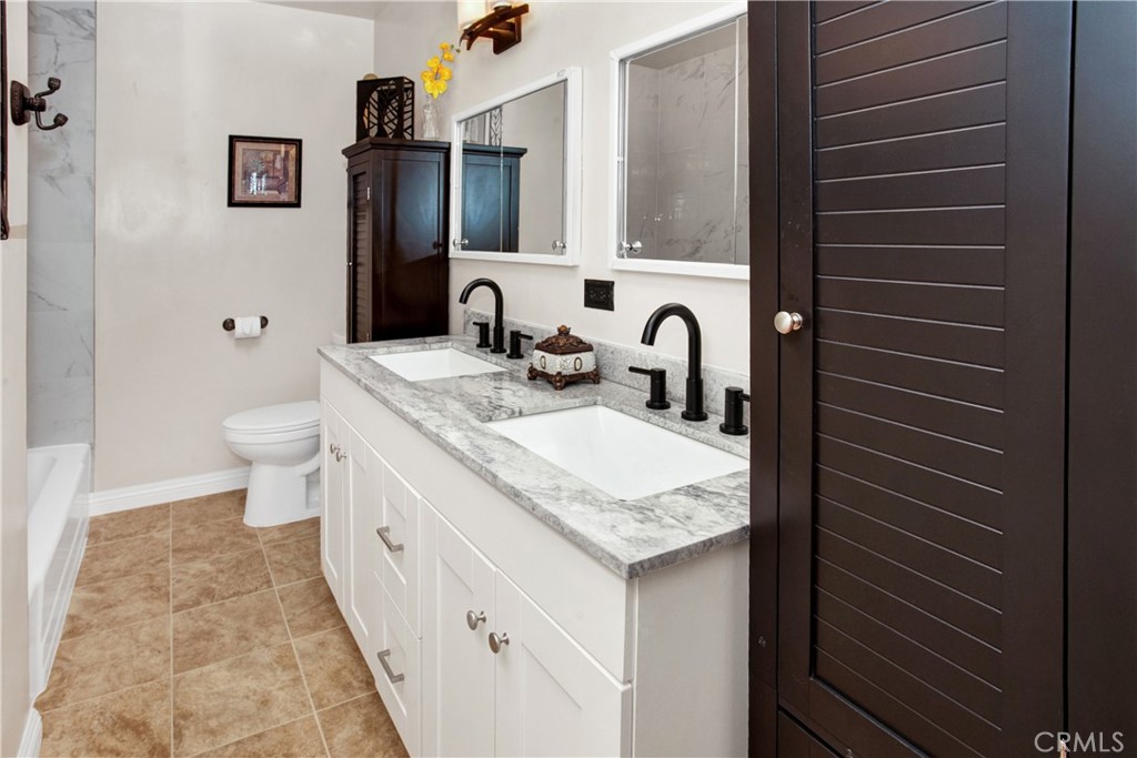 21025 Hemmingway Street