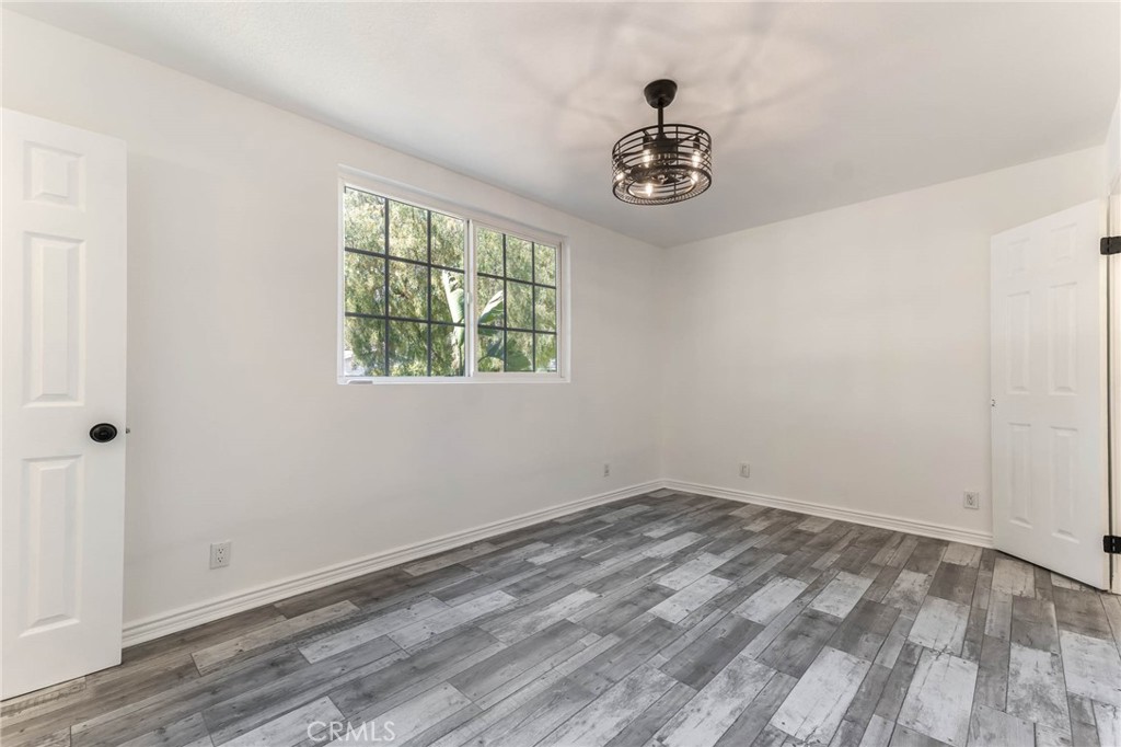 636 E Avenida De Los Arboles