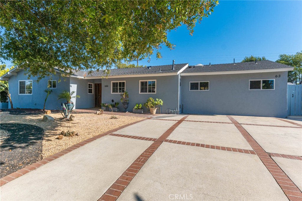 636 E Avenida De Los Arboles