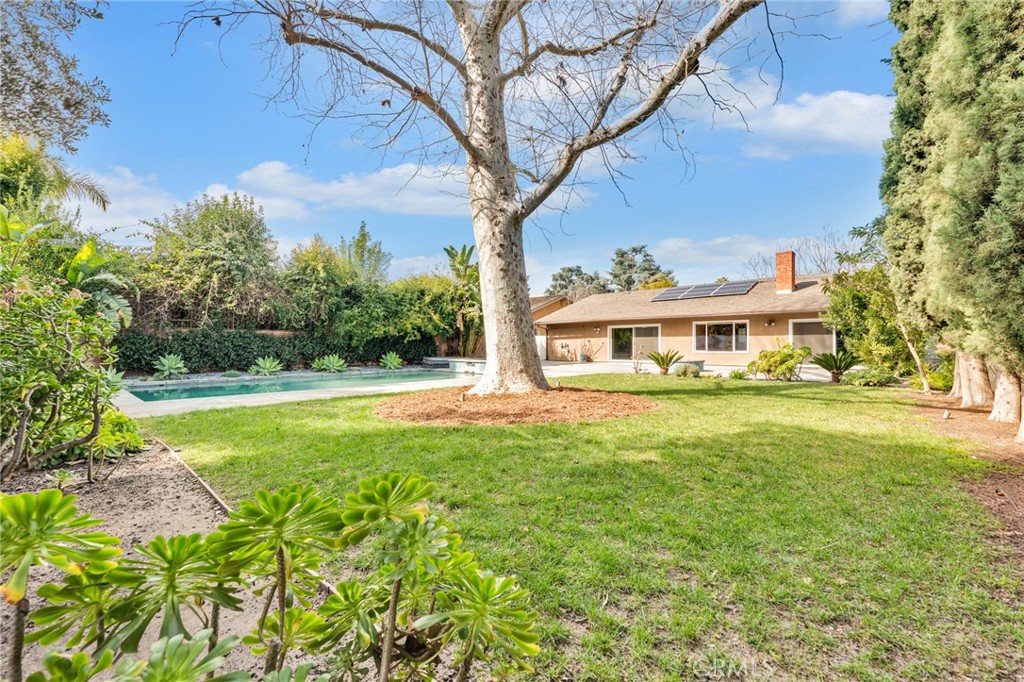 17950 Calvert Street