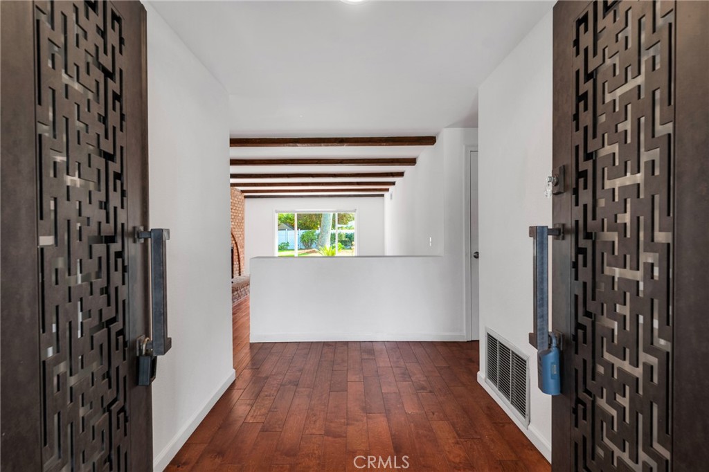 17950 Calvert Street