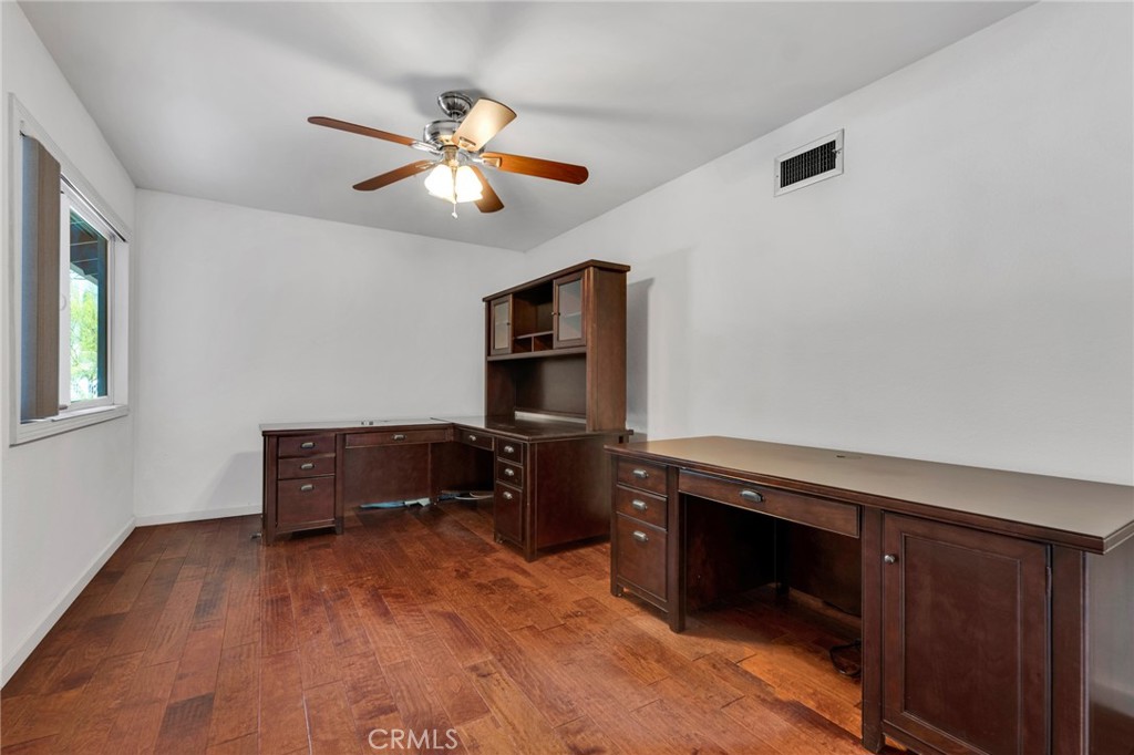 17950 Calvert Street