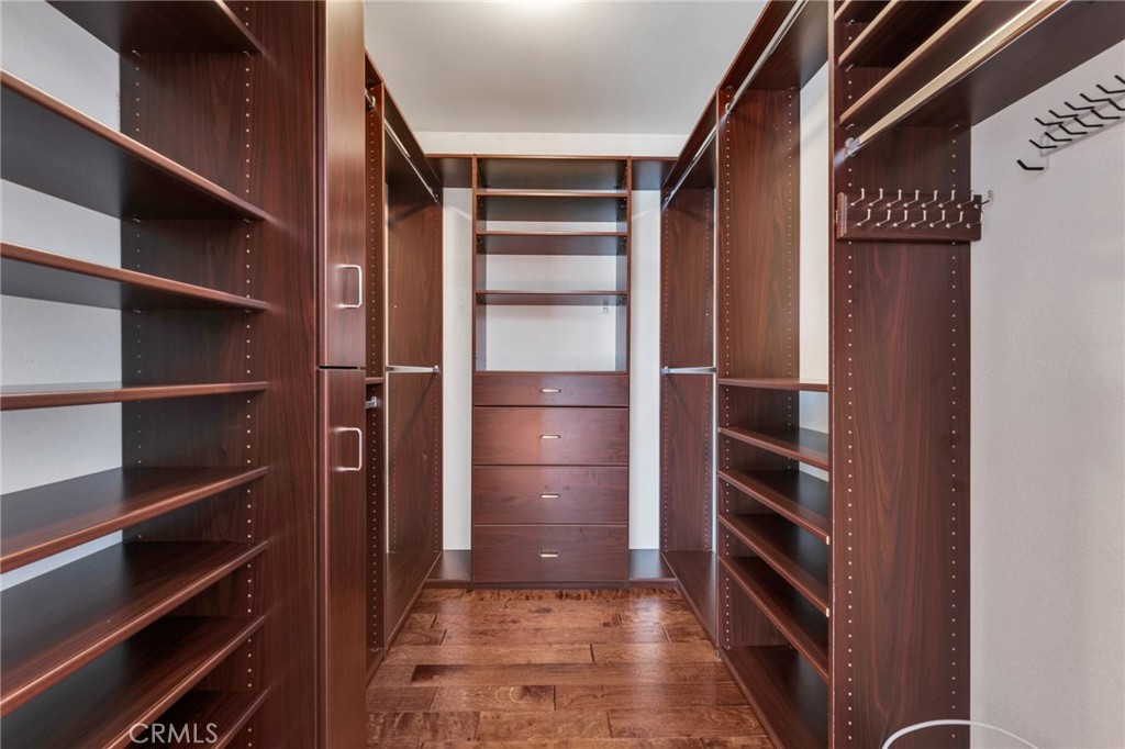 17950 Calvert Street