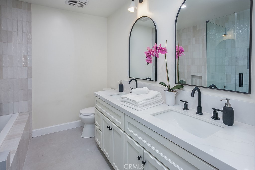 24400 Kitridge Street