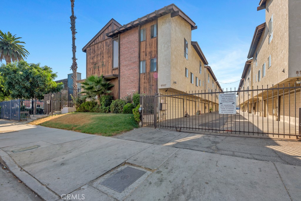 8927 Willis Avenue 9