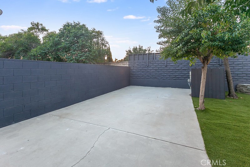 10649 Willowbrae Avenue