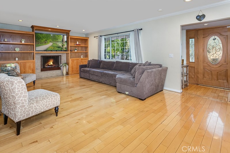 7439 Fallbrook Avenue