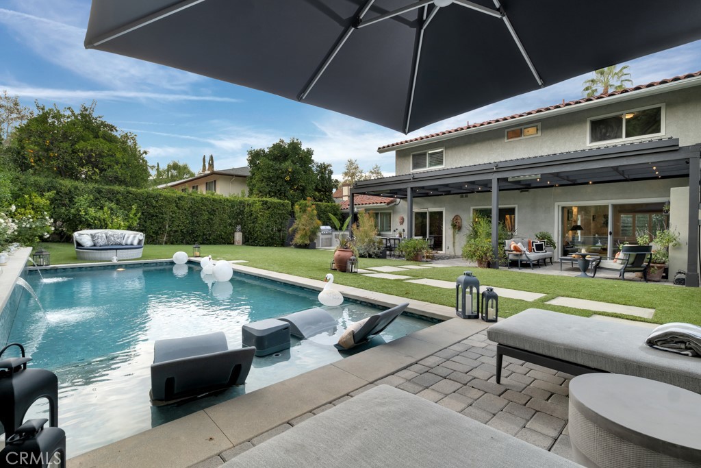 23832 Del Cerro Circle