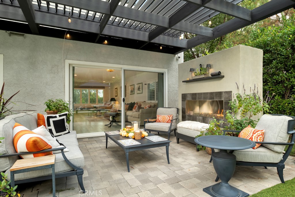 23832 Del Cerro Circle