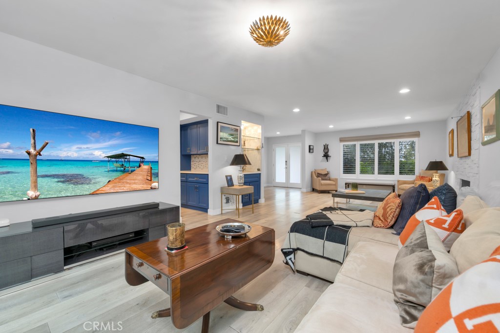 23832 Del Cerro Circle