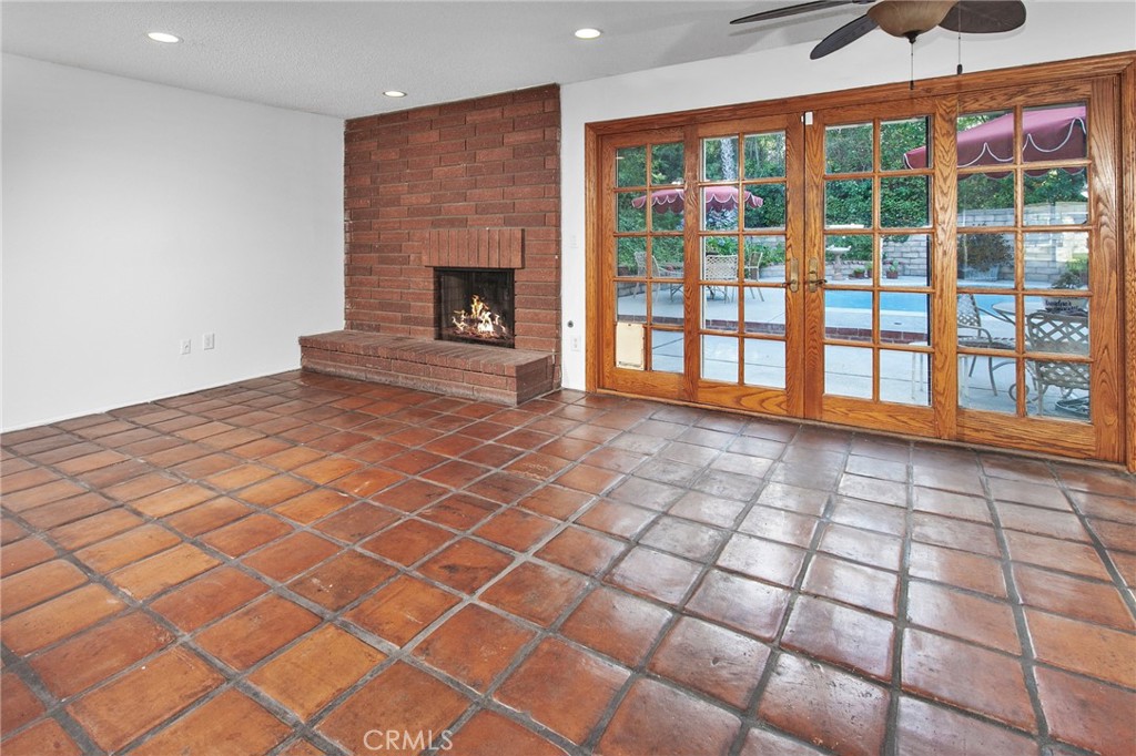 23633 Del Cerro Circle