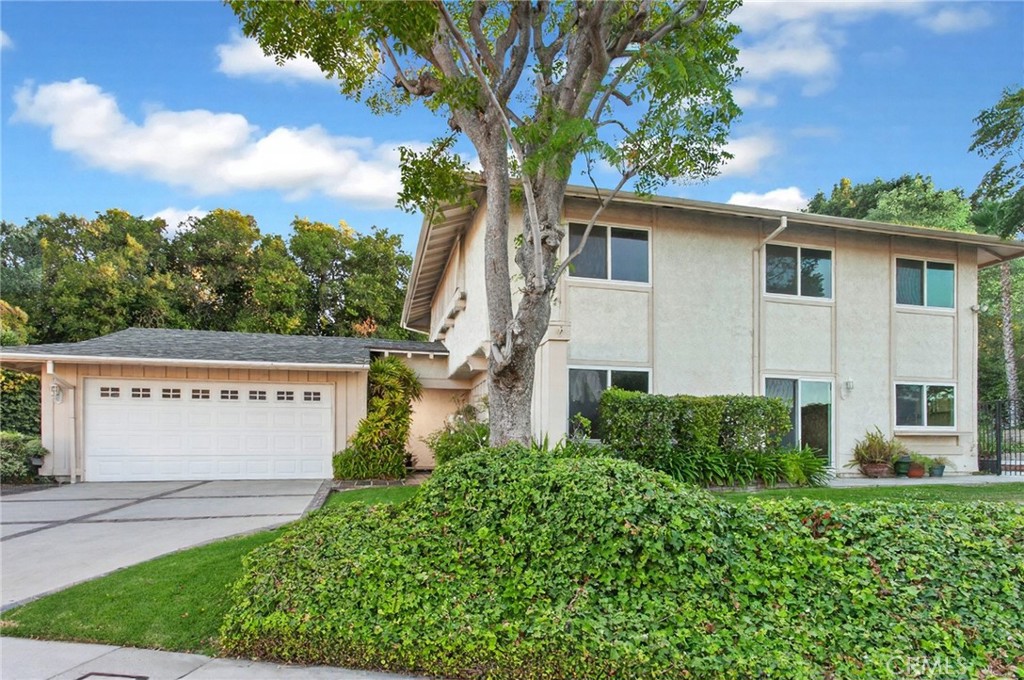 23633 Del Cerro Circle