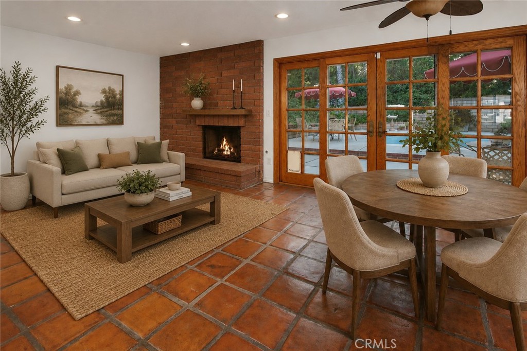 23633 Del Cerro Circle