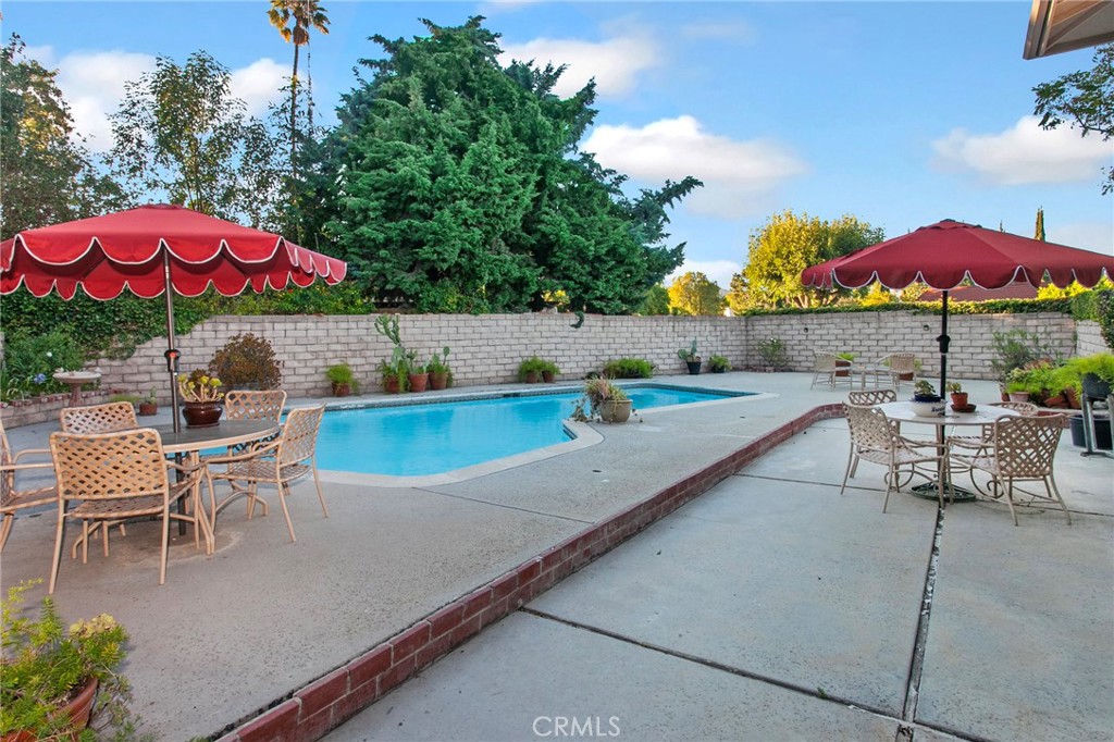 23633 Del Cerro Circle