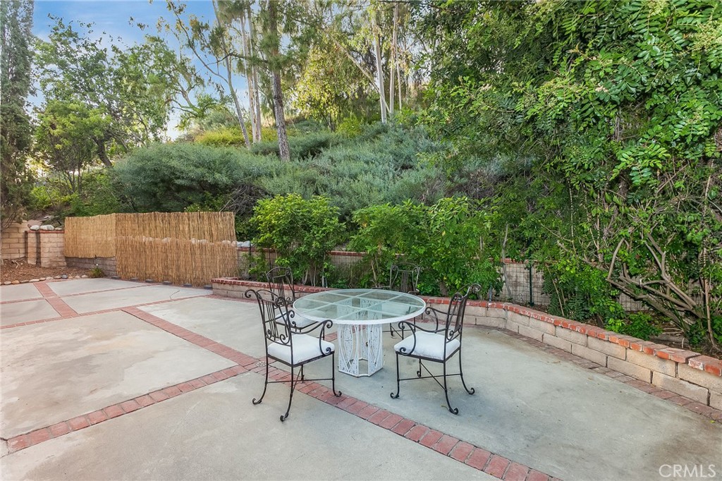 7221 Bouquet Drive