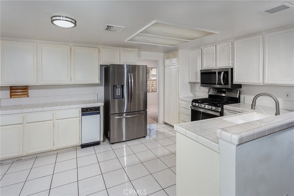 7221 Bouquet Drive