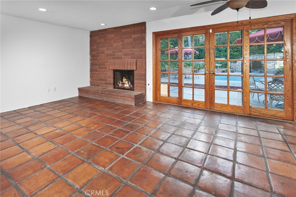 23633 Del Cerro Circle