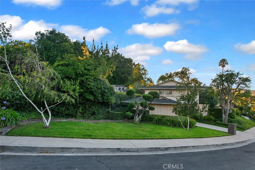 23633 Del Cerro Circle