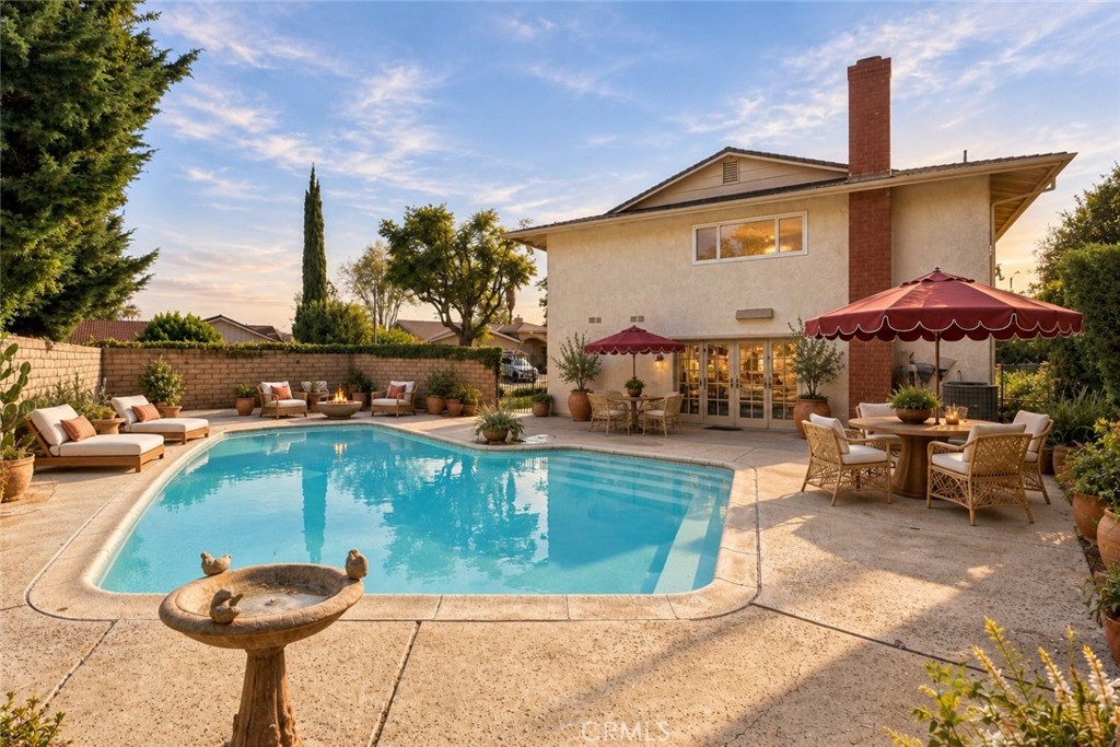 23633 Del Cerro Circle