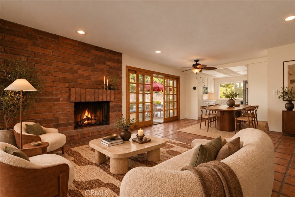 23633 Del Cerro Circle