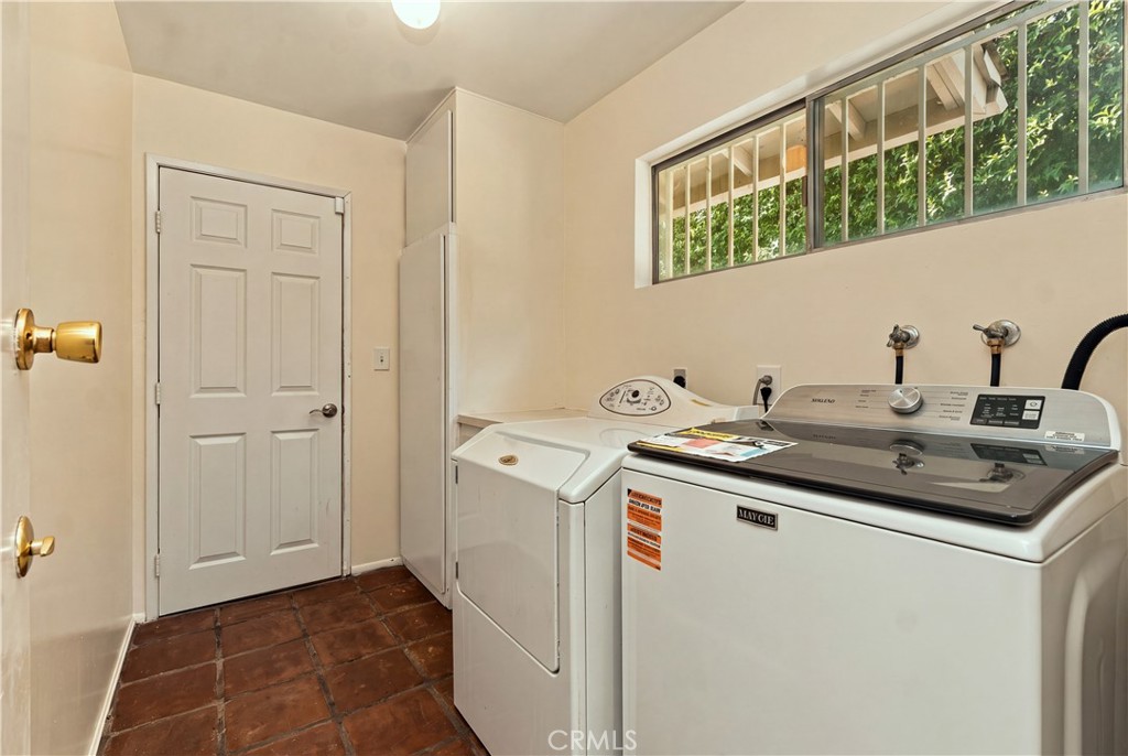 23633 Del Cerro Circle