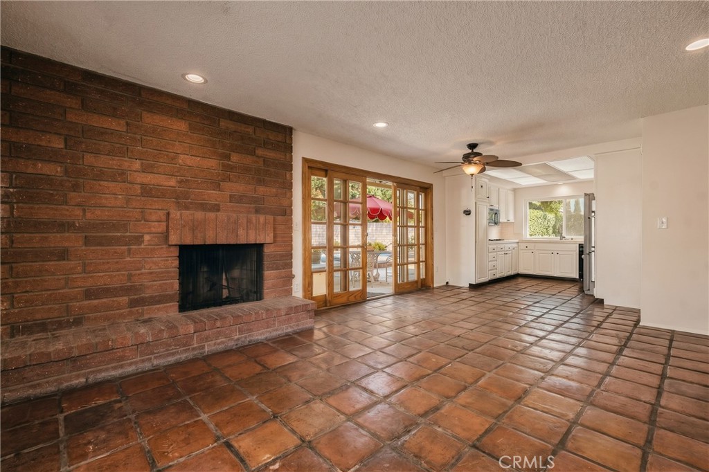 23633 Del Cerro Circle