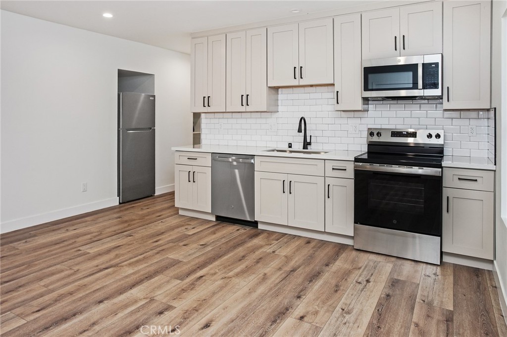 216 - 218 N Park View Street