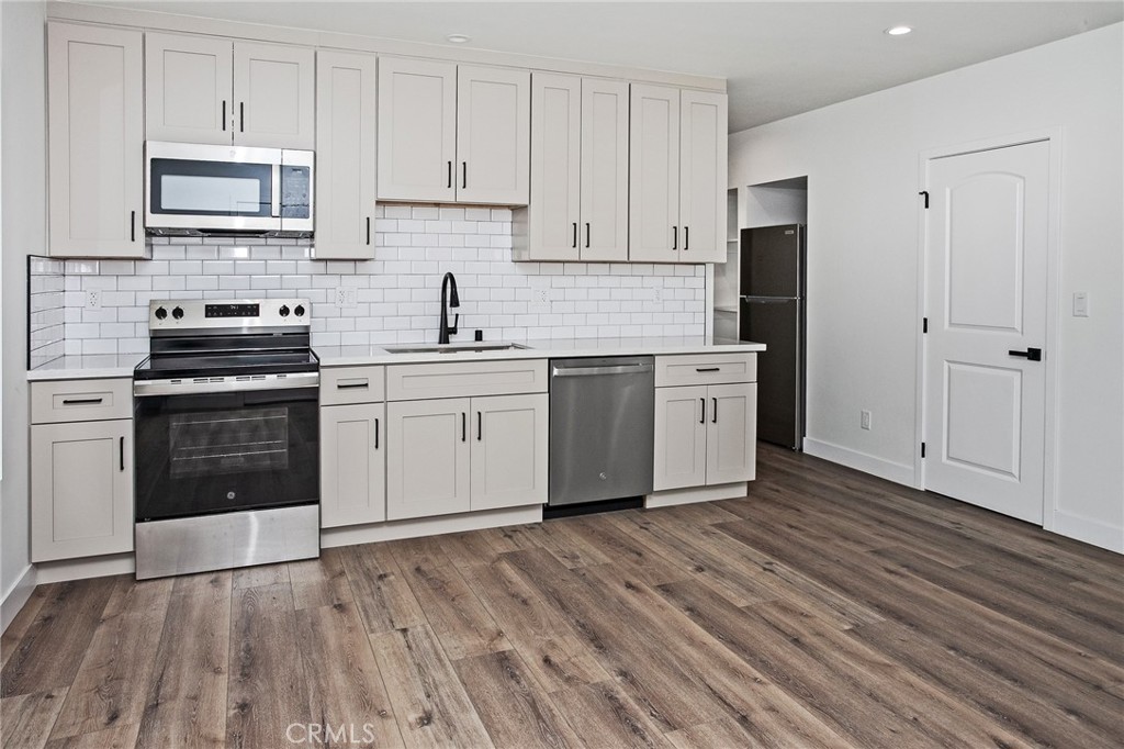 216 - 218 N Park View Street