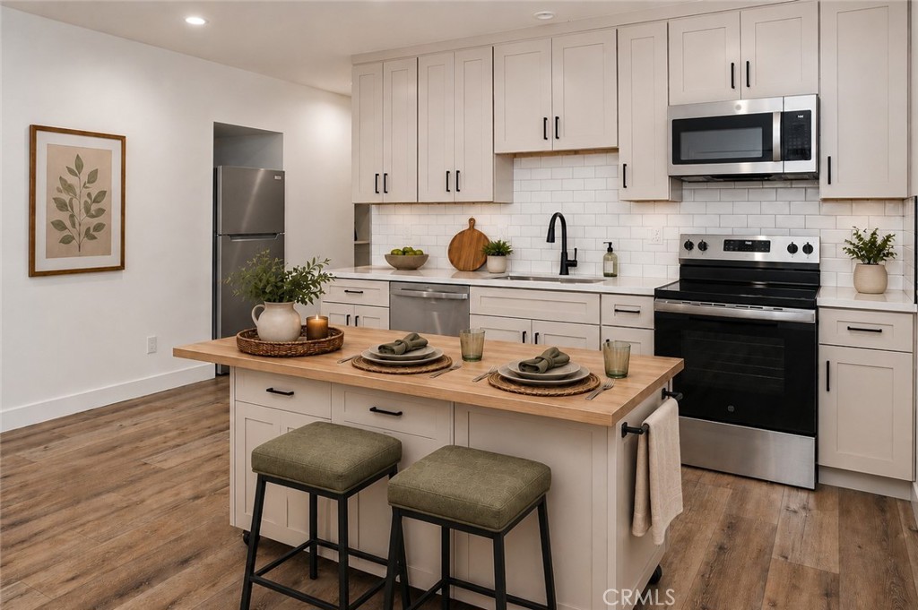 216 - 218 N Park View Street