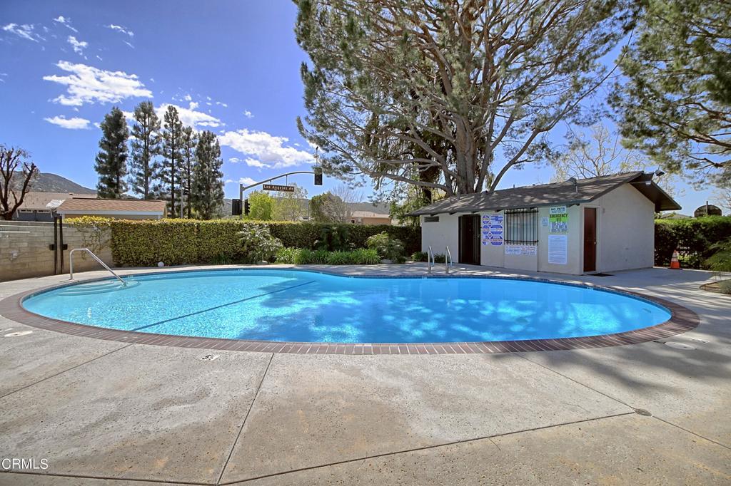 2042 Avenida Placida 2