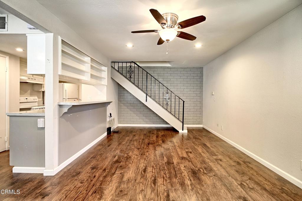 2042 Avenida Placida 2