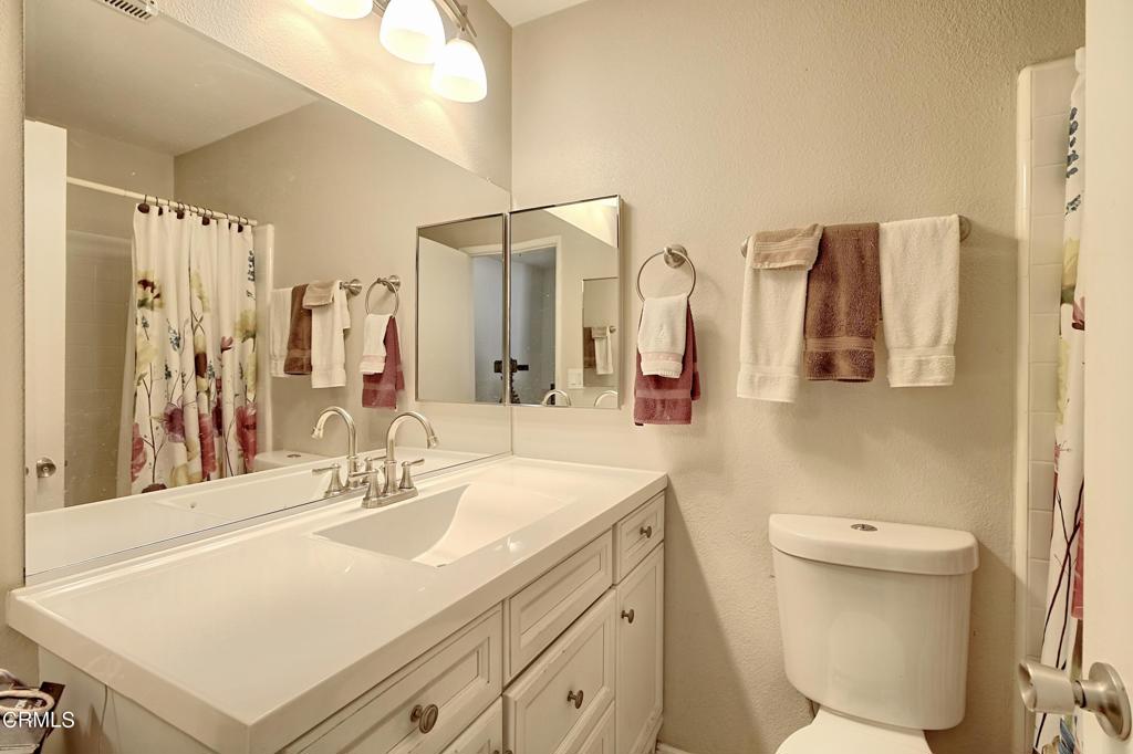 2042 Avenida Placida 2