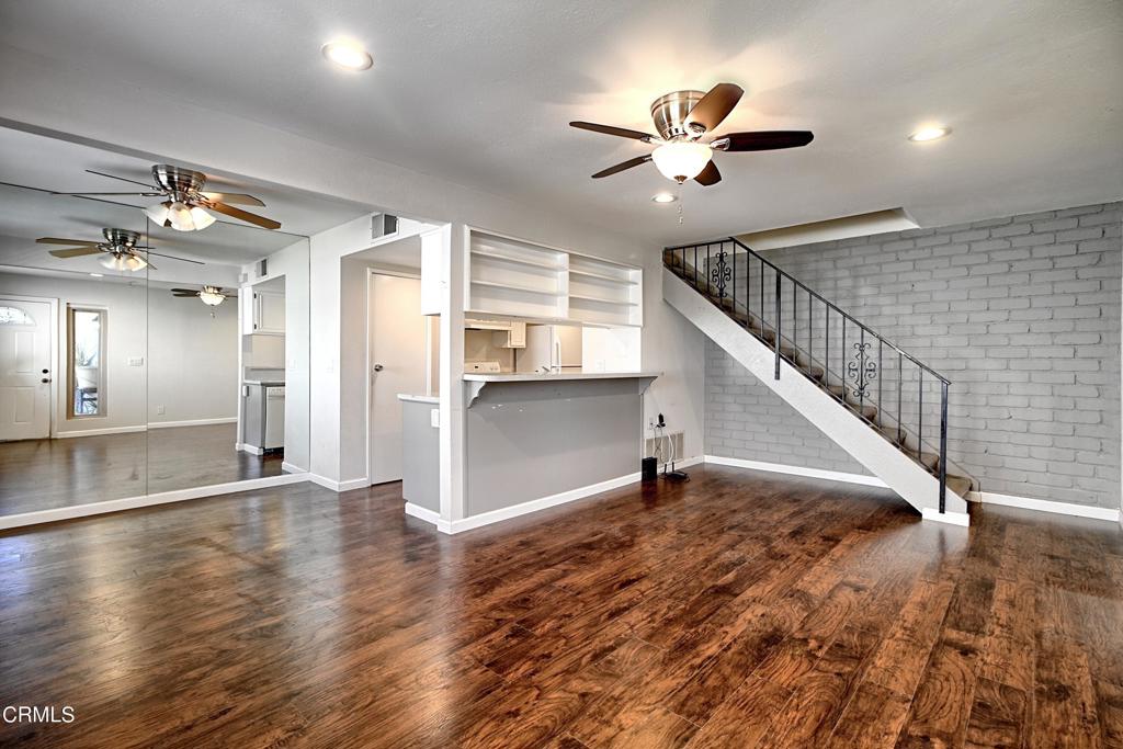 2042 Avenida Placida 2