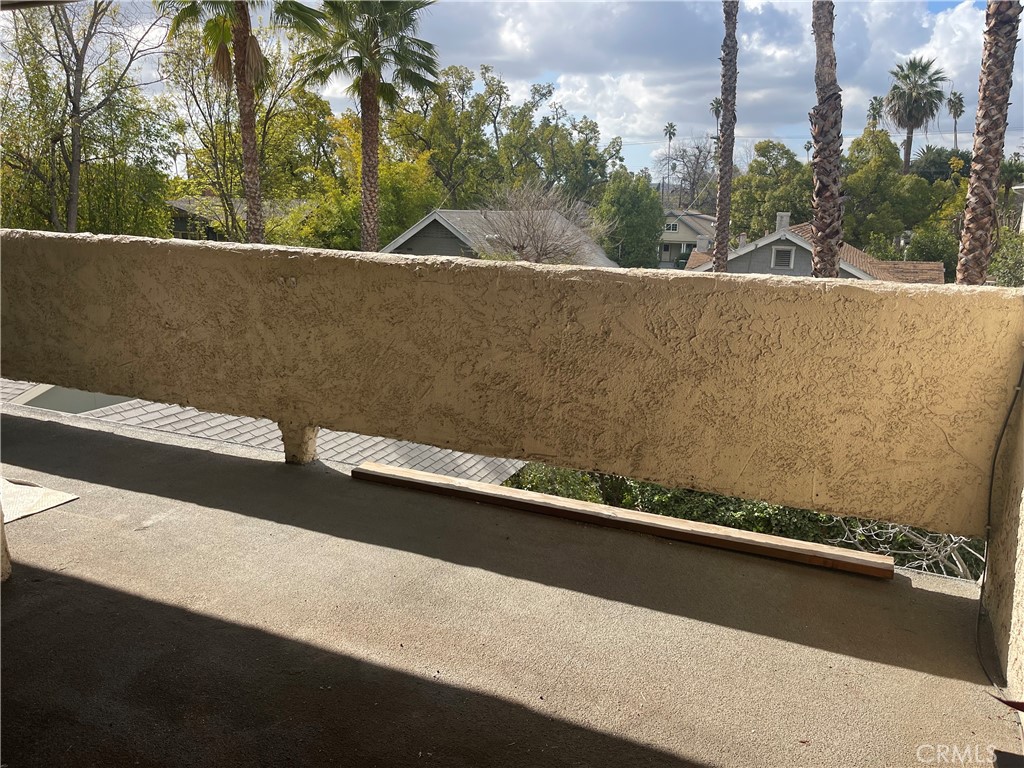 125 N Allen Avenue 208