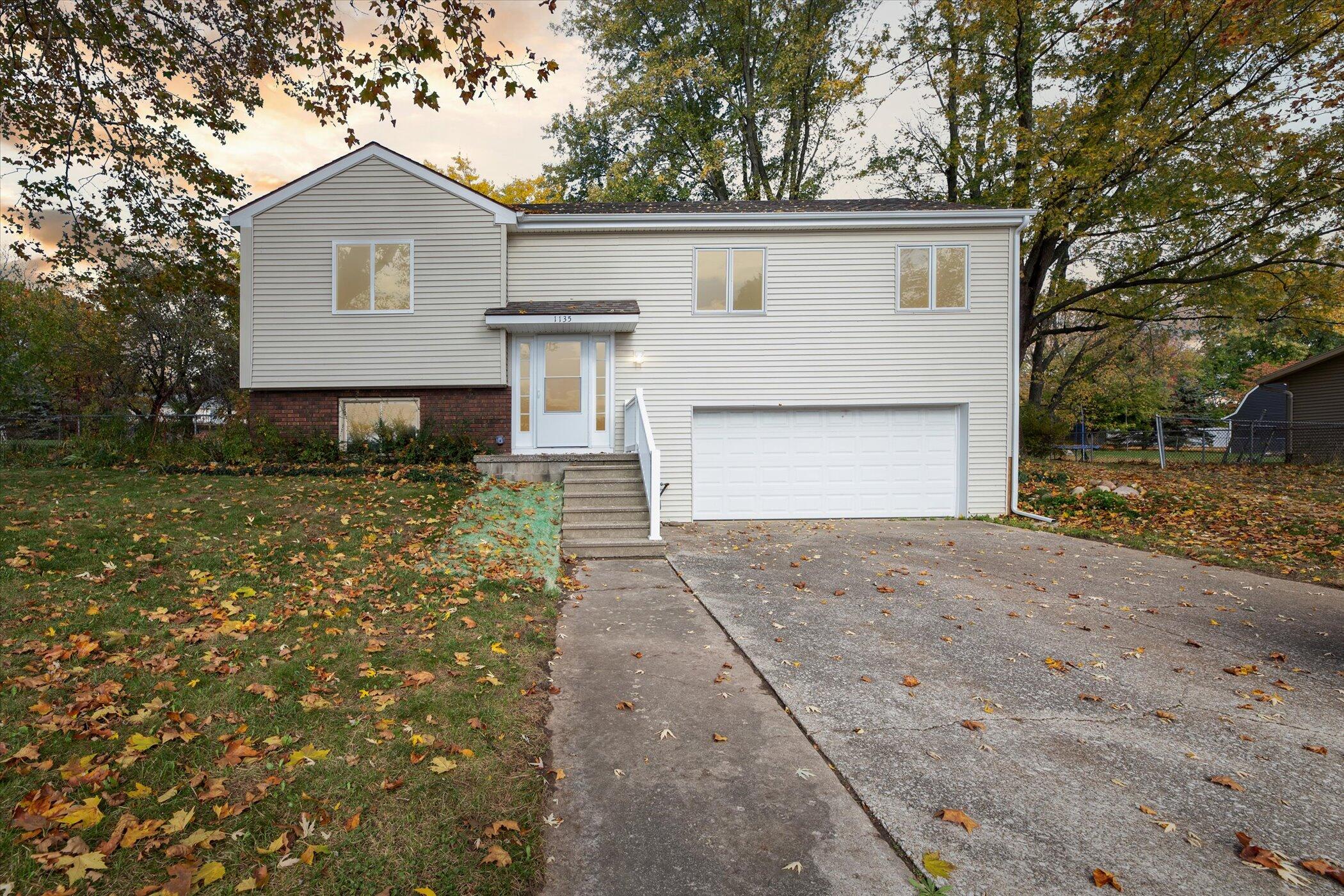 1135 Autumn Drive