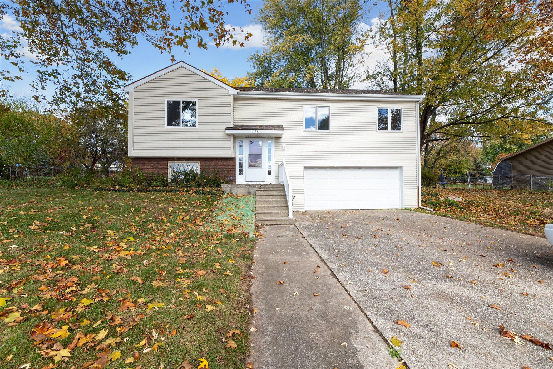 1135 Autumn Drive