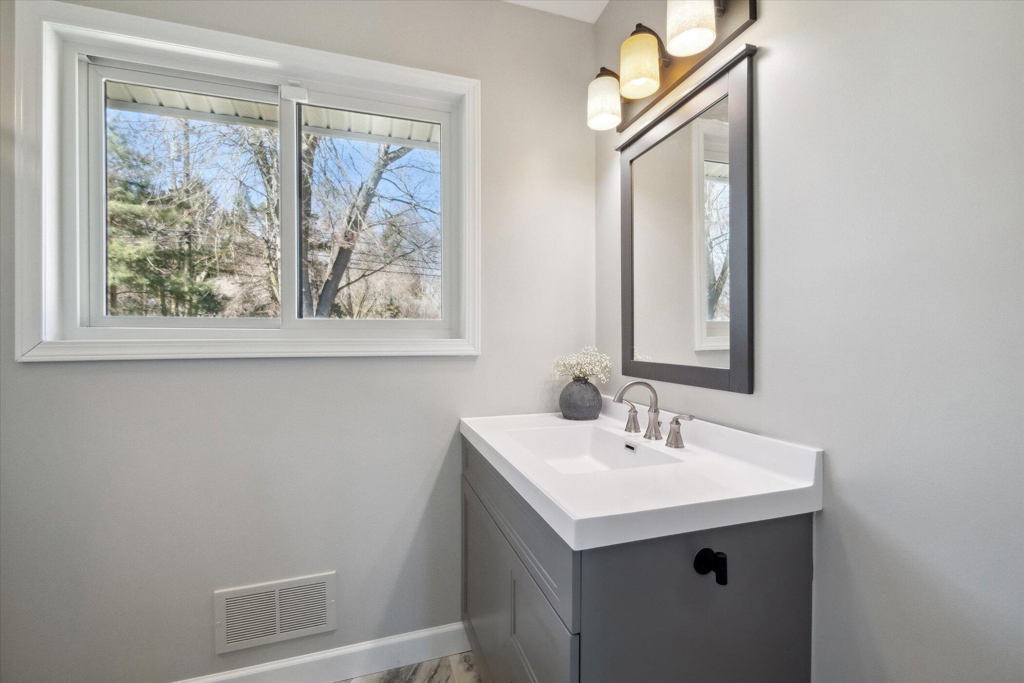 49772 Jefferson Avenue