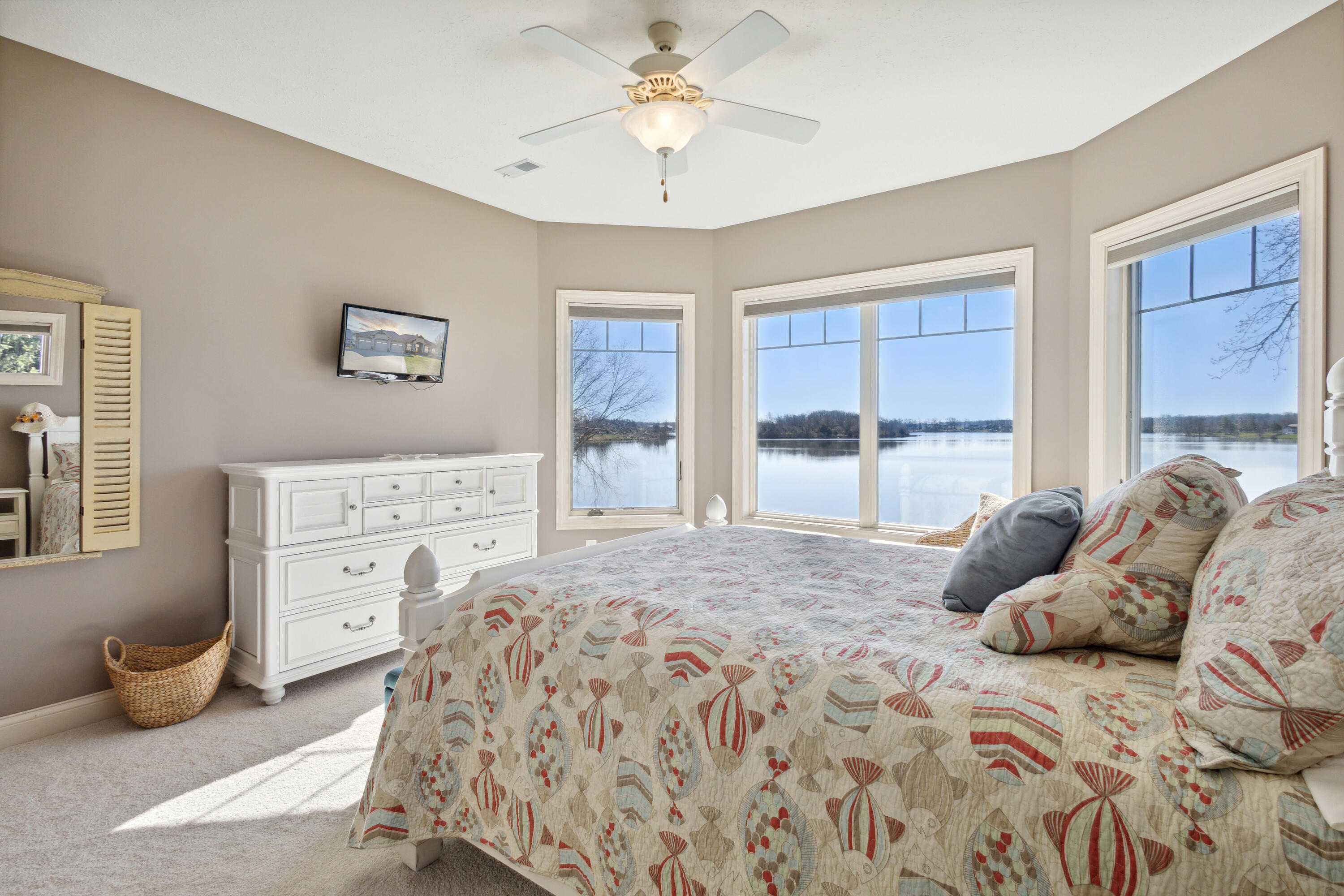 25341 Island View Lane