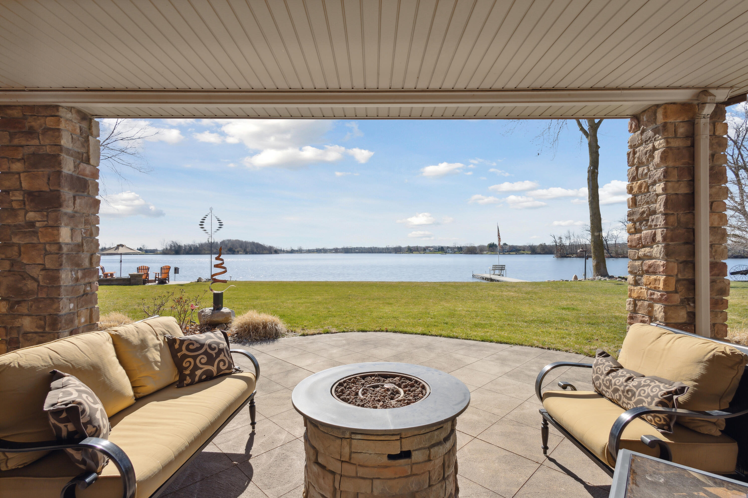 25341 Island View Lane