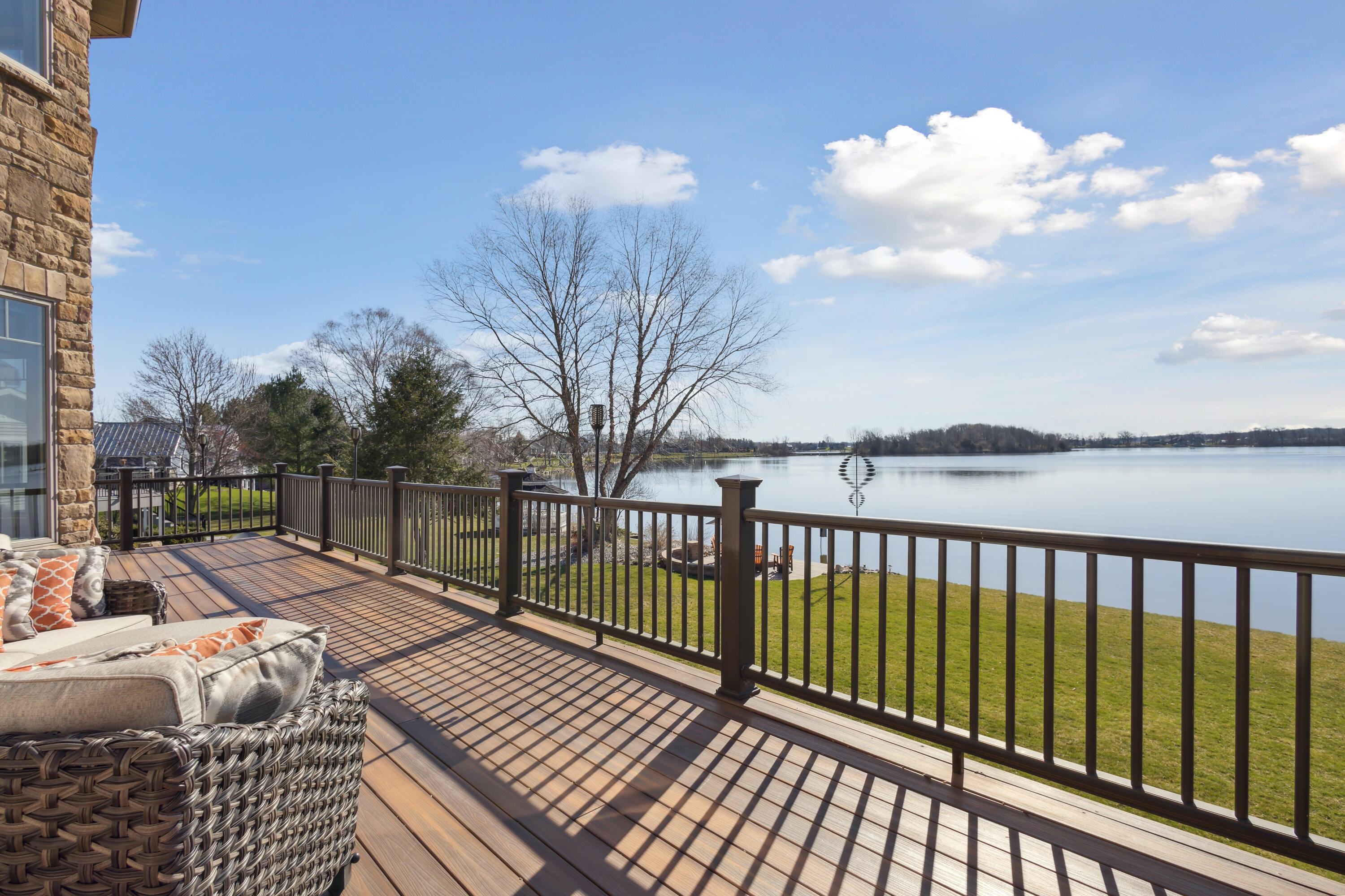 25341 Island View Lane